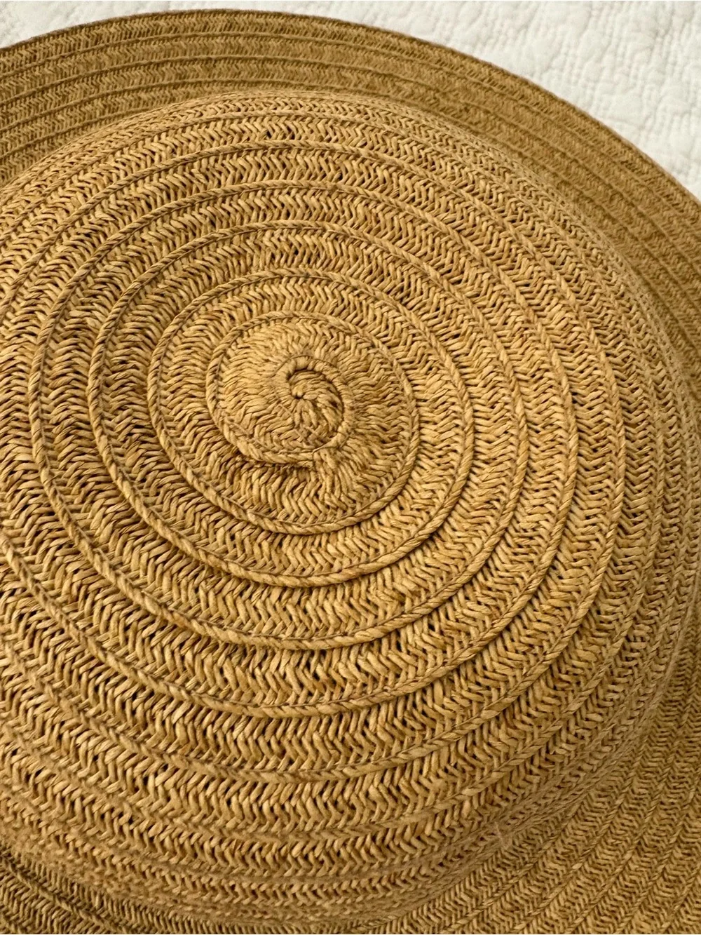 August Hat Co Wide Brim Straw Sun Hat. Tan w/BlackishGrey Band. Great shape.